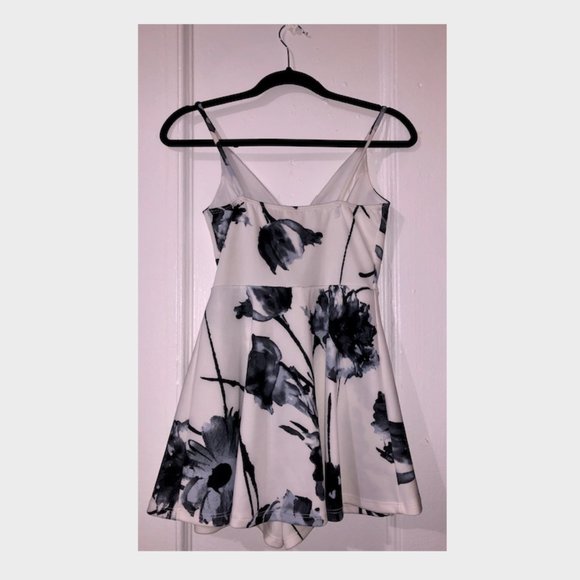 White Floral Romper/Dress - Picture 4 of 4